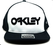 Carregar imagem no visualizador da galeria, Boné Oakley promoção